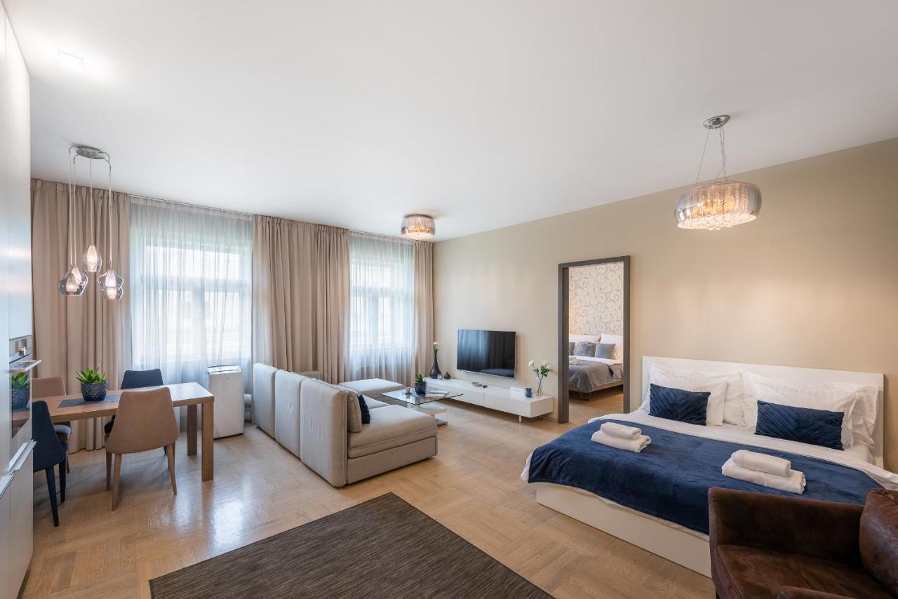 شقة New Luxury Apt With Ac&Parking In The Center Of براغ المظهر الخارجي الصورة