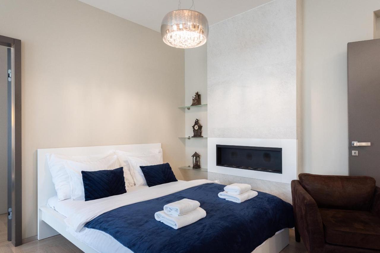 شقة New Luxury Apt With Ac&Parking In The Center Of براغ المظهر الخارجي الصورة