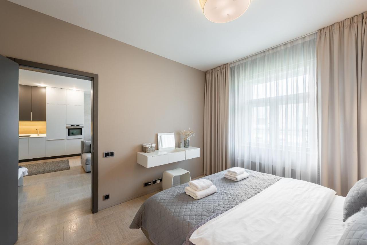 شقة New Luxury Apt With Ac&Parking In The Center Of براغ المظهر الخارجي الصورة