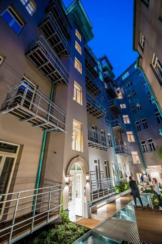 شقة New Luxury Apt With Ac&Parking In The Center Of براغ المظهر الخارجي الصورة